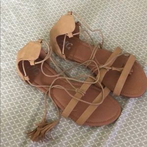 🎉 Sale !! Woman’s flat sandals
